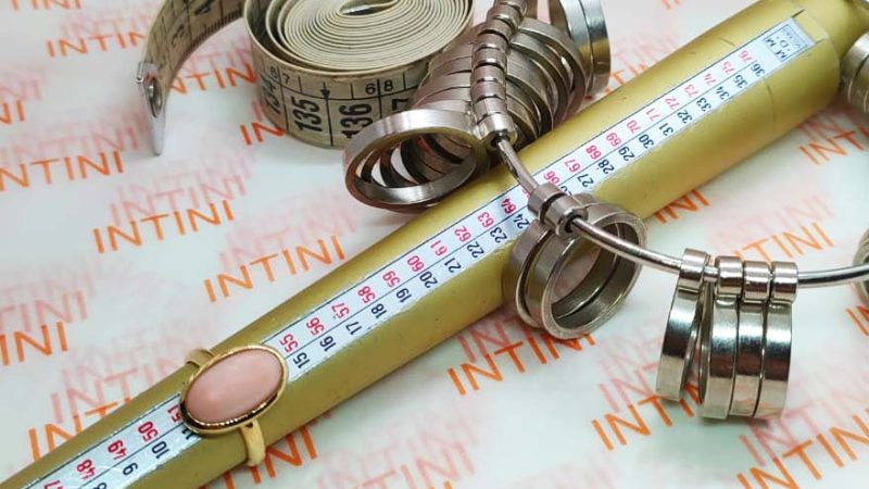 Learn How to Measure Your Ring Size at Home